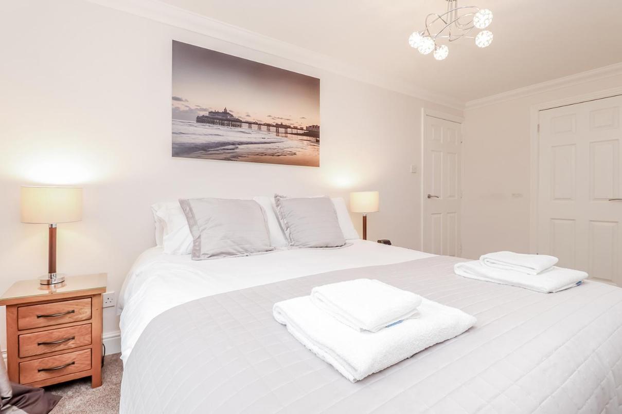 3 Queens Gardens Sea View Apartment Eastbourne Exterior photo